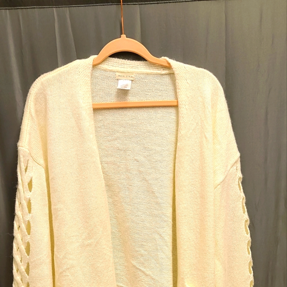 Sweater Cardigan by Main Strip